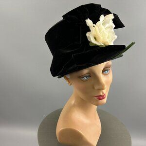 Vintage 1960s Black Straw Bucket Hat  with Large White Flower & Velvet  Ribbon